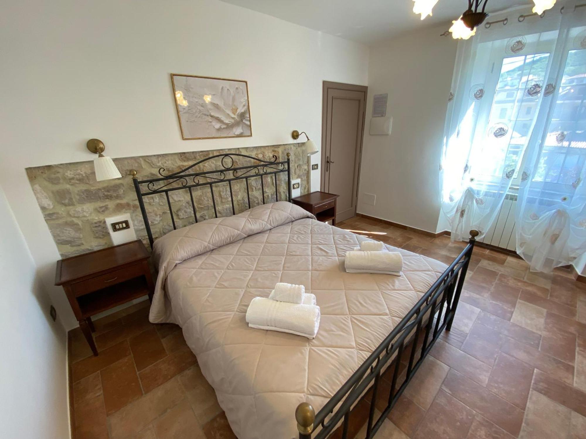 Bed and Breakfast La Casa Di Nonna Tella Lenola Exteriér fotografie